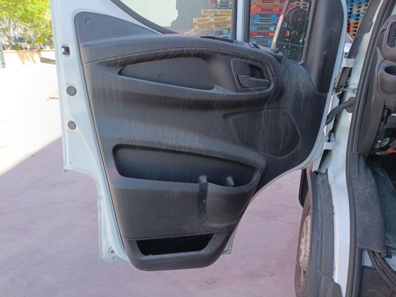 Recambio de guarnecido puerta delantera izquierda para iveco daily vi furgoneta 35s18, 35c18, 40c18, 50c18, 60c18, 65c18, 70c18 