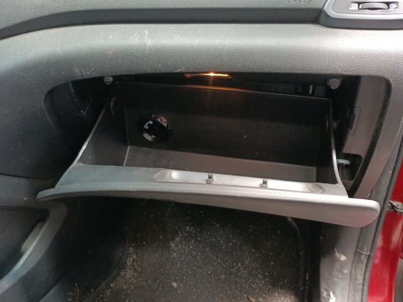 Recambio de guantera para hyundai tucson (tl, tle) 2.0 crdi referencia OEM IAM   