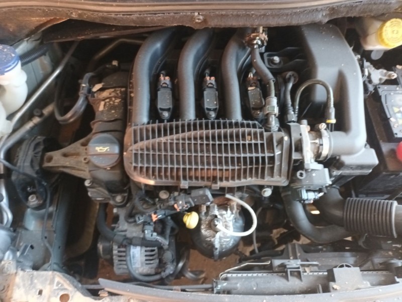 peugeot 208 i (ca_, cc_) del año 2013