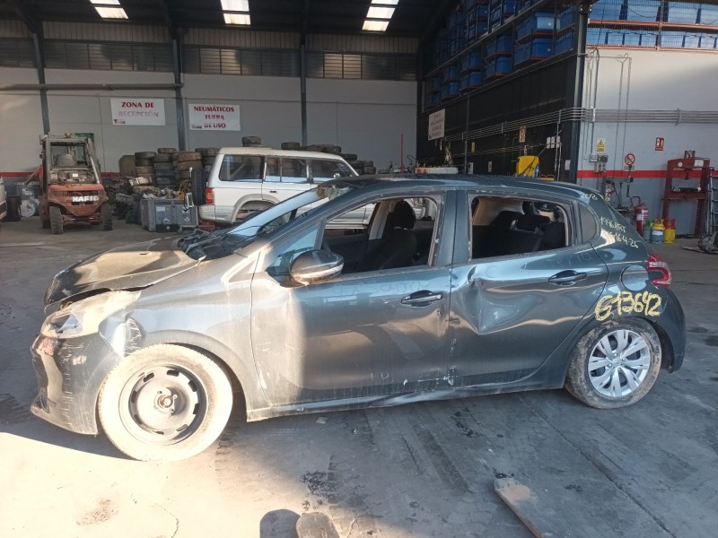 peugeot 208 i (ca_, cc_) del año 2013