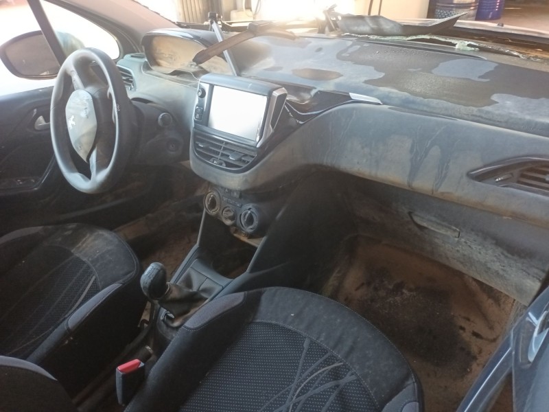 peugeot 208 i (ca_, cc_) del año 2013