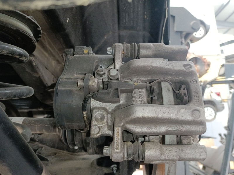 Recambio de pinza freno trasera derecha para mercedes-benz vito tourer (w447) 114 cdi 4-matic (447.701, 447.703, 447.705) refere