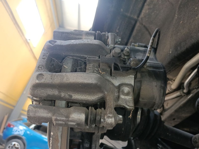 Recambio de pinza freno trasera izquierda para mercedes-benz vito tourer (w447) 114 cdi 4-matic (447.701, 447.703, 447.705) refe