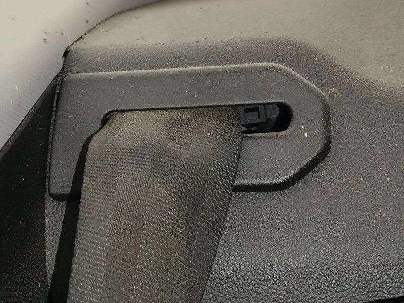 Recambio de cinturon seguridad trasero derecho para dacia duster (hm_) 1.5 dci 115 4x4 (hmad) referencia OEM IAM   