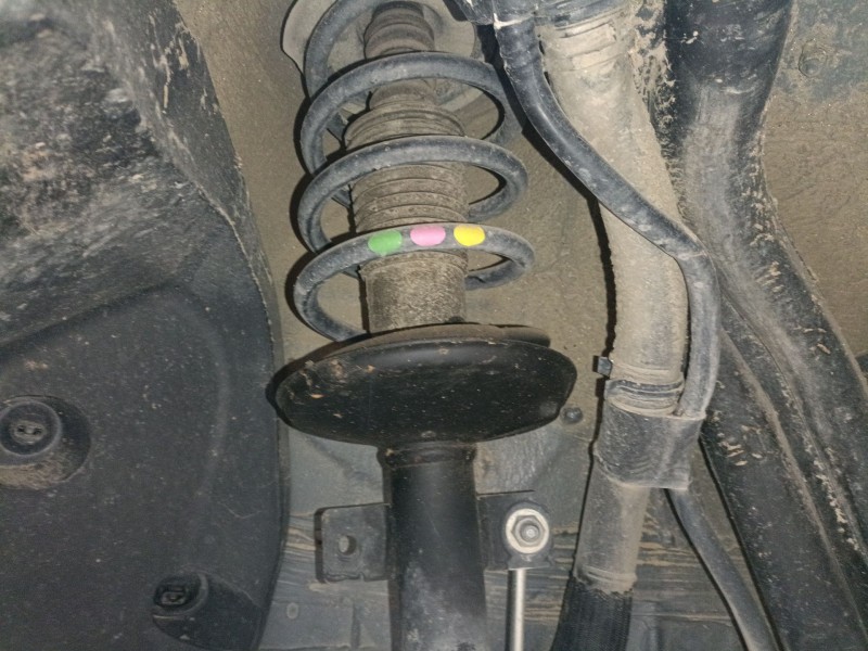 Recambio de amortiguador trasero derecho para dacia duster (hm_) 1.5 dci 115 4x4 (hmad) referencia OEM IAM   