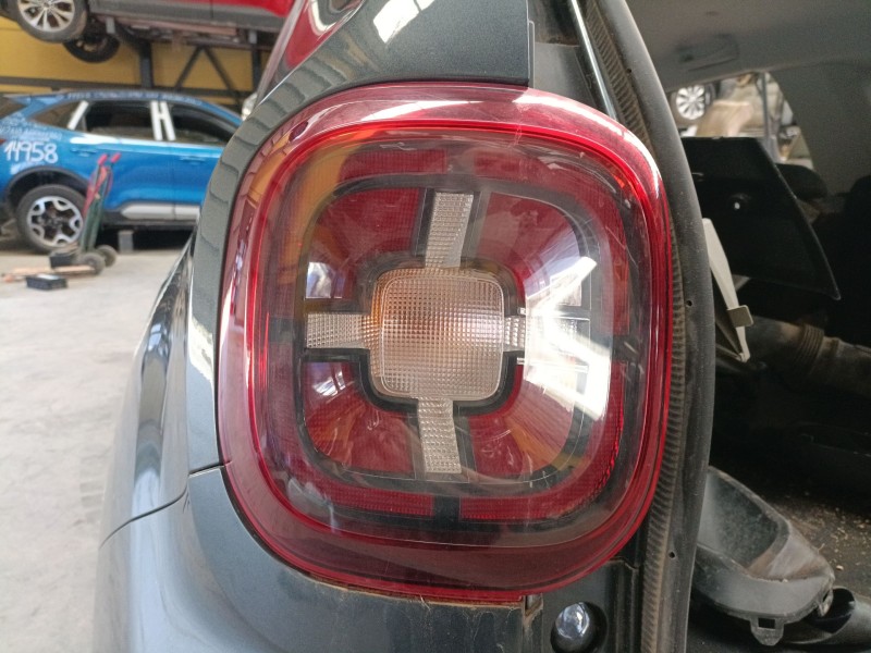 Recambio de piloto trasero izquierdo para dacia duster (hm_) 1.5 dci 115 4x4 (hmad) referencia OEM IAM   