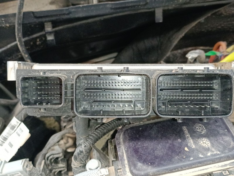 Recambio de centralita motor uce para dacia duster (hm_) 1.5 dci 115 4x4 (hmad) referencia OEM IAM 237106560S 0281037163 