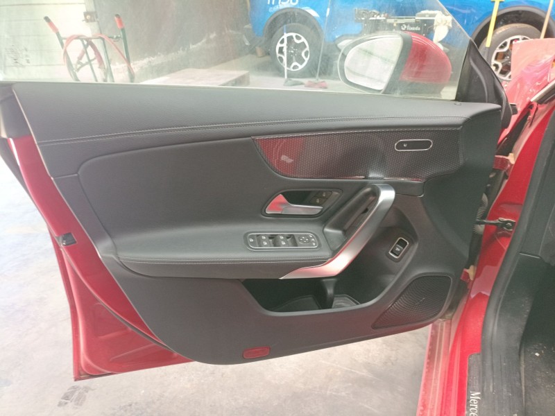 Recambio de guarnecido puerta delantera izquierda para mercedes-benz cla shooting brake (x118) cla 200 (118.687) referencia OEM 