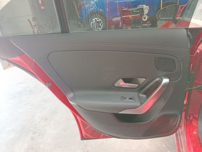 Recambio de guarnecido puerta trasera izquierda para mercedes-benz cla shooting brake (x118) cla 200 (118.687) referencia OEM IA