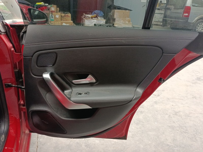 Recambio de guarnecido puerta trasera derecha para mercedes-benz cla shooting brake (x118) cla 200 (118.687) referencia OEM IAM 