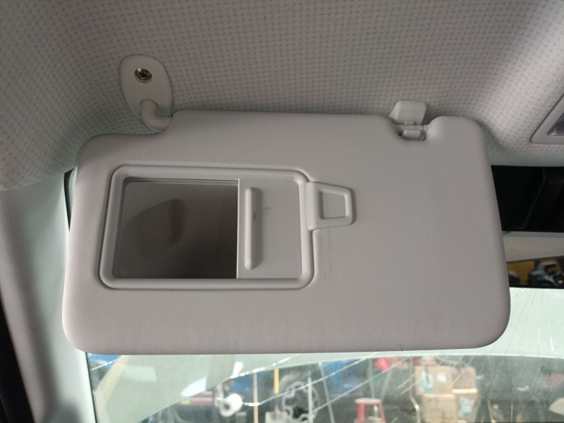 Recambio de parasol izquierdo para hyundai inster referencia OEM IAM   
