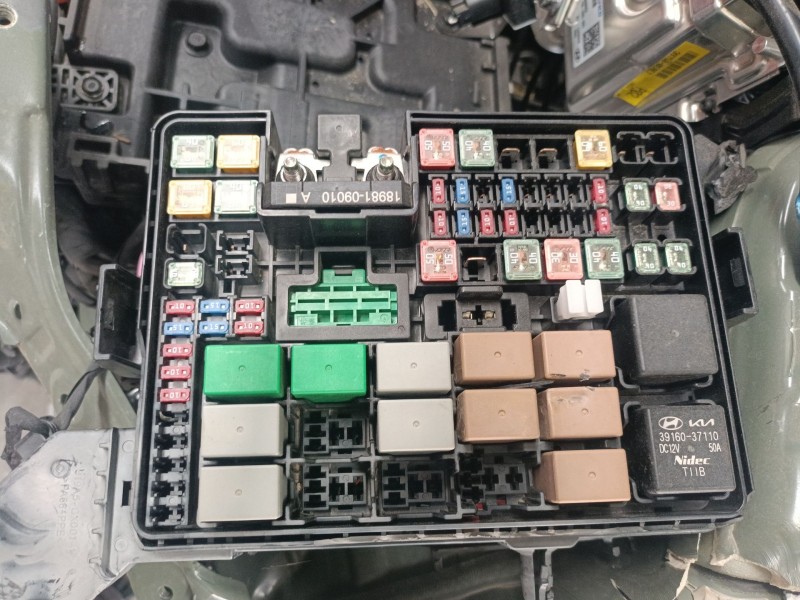 Recambio de caja reles / fusibles para hyundai inster referencia OEM IAM   