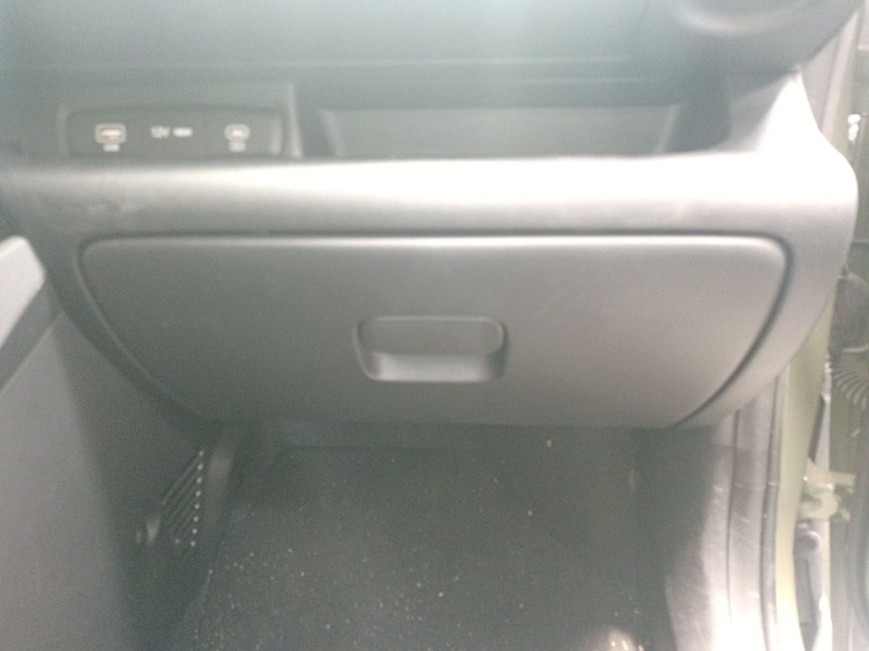 Recambio de guantera para hyundai inster referencia OEM IAM   