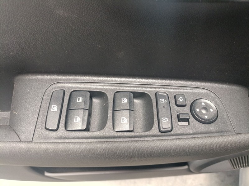 Recambio de mando elevalunas delantero izquierdo para hyundai inster referencia OEM IAM   