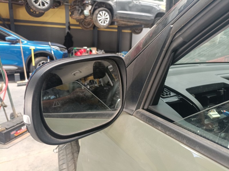 Recambio de retrovisor izquierdo electrico para hyundai inster referencia OEM IAM   