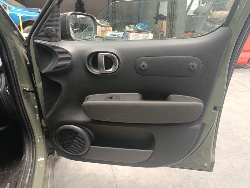 Recambio de guarnecido puerta delantera derecha para hyundai inster referencia OEM IAM   