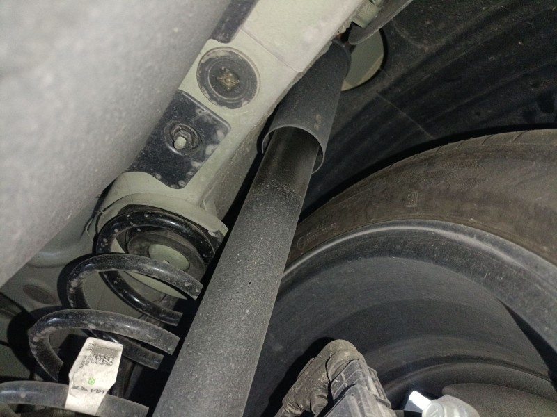 Recambio de amortiguador trasero derecho para hyundai inster referencia OEM IAM   