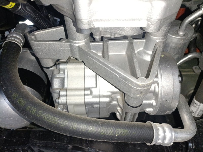Recambio de compresor aire acondicionado para hyundai inster referencia OEM IAM   