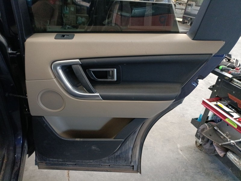Recambio de guarnecido puerta trasera derecha para land rover discovery sport (l550) 2.2 d 4x4 referencia OEM IAM   