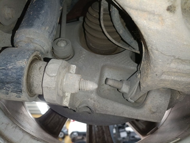 Recambio de mangueta trasera derecha para land rover discovery sport (l550) 2.2 d 4x4 referencia OEM IAM   
