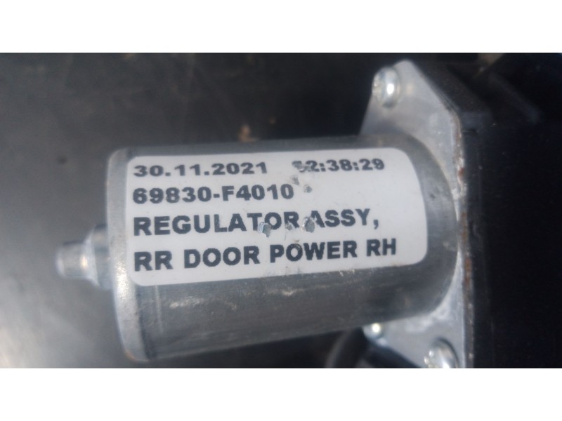 Recambio de elevalunas trasero derecho para toyota c-hr hybrid advance referencia OEM IAM 69830F4010  E2-B4-10-1