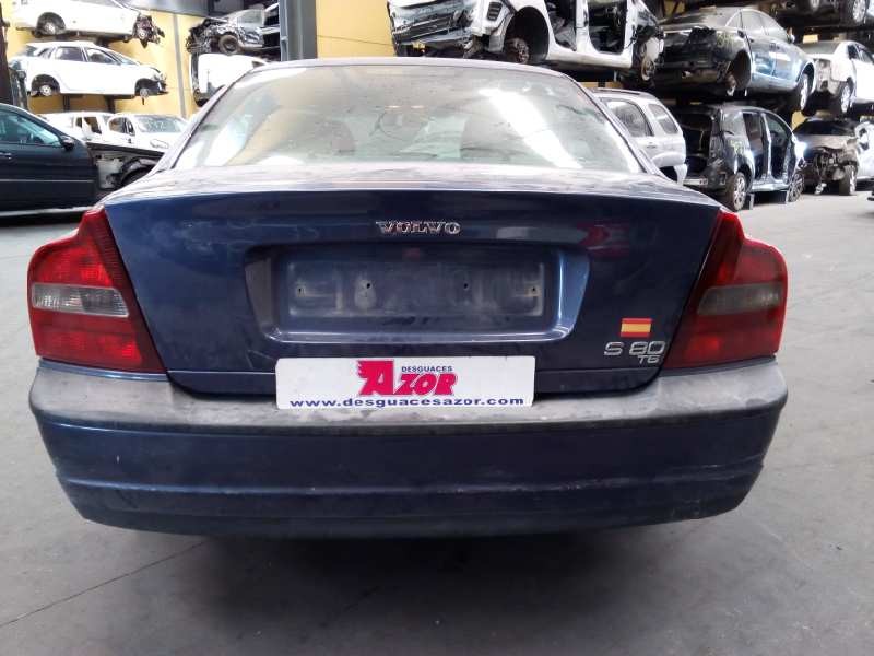 volvo s80 berlina del año 2000