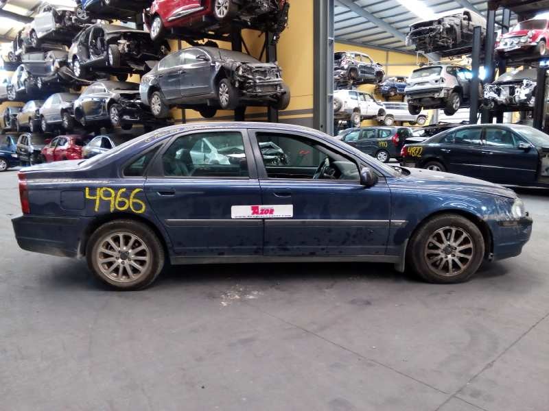 volvo s80 berlina del año 2000