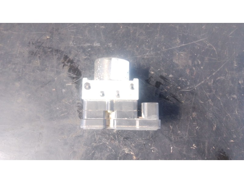Recambio de abs para volkswagen caddy iii furgoneta/monovolumen (2ka, 2kh, 2ca, 2ch) 2.0 sdi referencia OEM IAM 2K0614117A  
