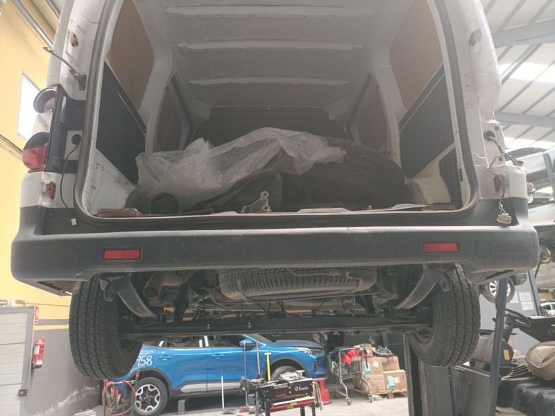 Recambio de paragolpes trasero para nissan nv200 furgoneta 1.5 dci 110 (m20, m20m) referencia OEM IAM   