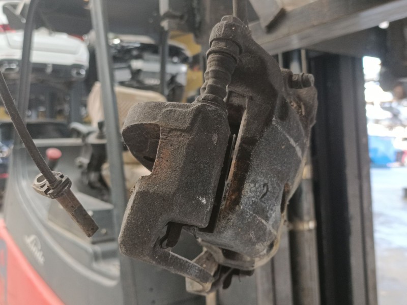 Recambio de pinza freno delantera derecha para nissan nv200 furgoneta 1.5 dci 110 (m20, m20m) referencia OEM IAM   