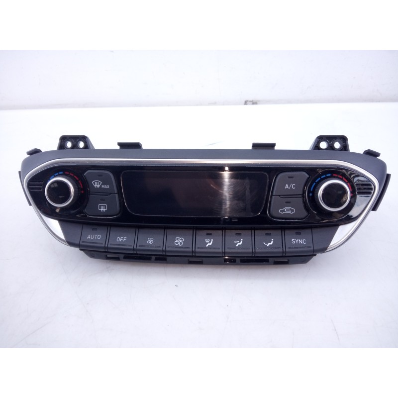 Recambio de mando climatizador para hyundai i30 fastback tecno referencia OEM IAM 97250G4251  