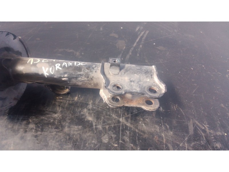 Recambio de amortiguador delantero derecho para ssangyong korando (ck) 2.2 xdi referencia OEM IAM   
