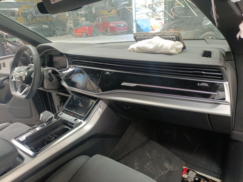 audi q8 (4mn, 4mt) del año 2025