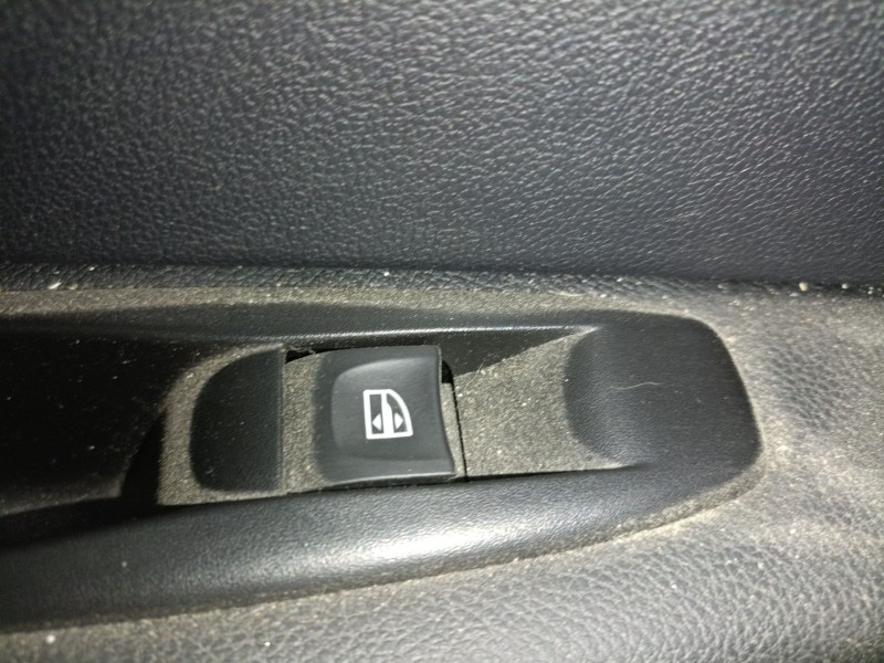 Recambio de mando elevalunas trasero izquierdo para renault captur i (j5_, h5_) 1.5 dci 90 referencia OEM IAM   