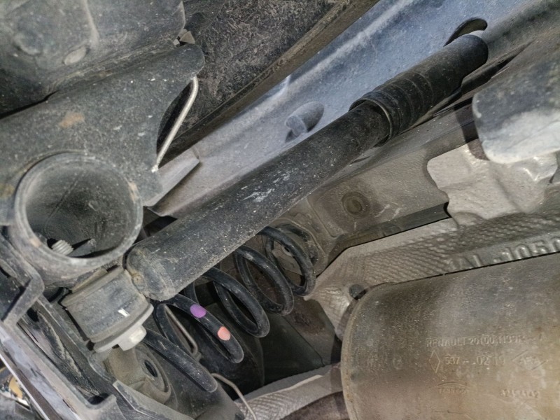 Recambio de amortiguador trasero izquierdo para renault captur i (j5_, h5_) 1.5 dci 90 referencia OEM IAM   