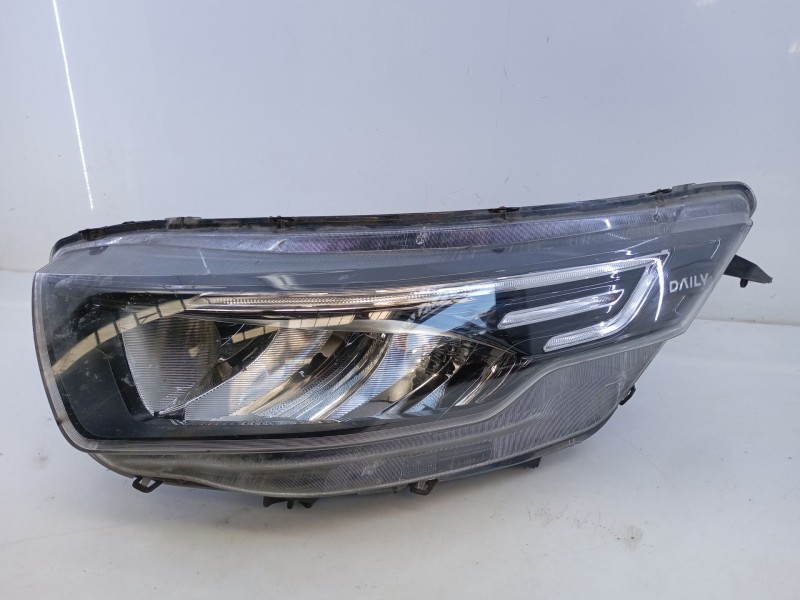 Recambio de faro izquierdo xenon para iveco daily vi furgoneta 35s18, 35c18, 40c18, 50c18, 60c18, 65c18, 70c18 referencia OEM IA