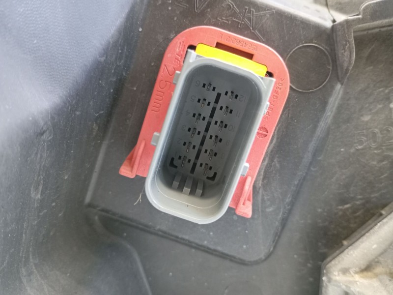 Recambio de faro izquierdo xenon para iveco daily vi furgoneta 35s18, 35c18, 40c18, 50c18, 60c18, 65c18, 70c18 referencia OEM IA