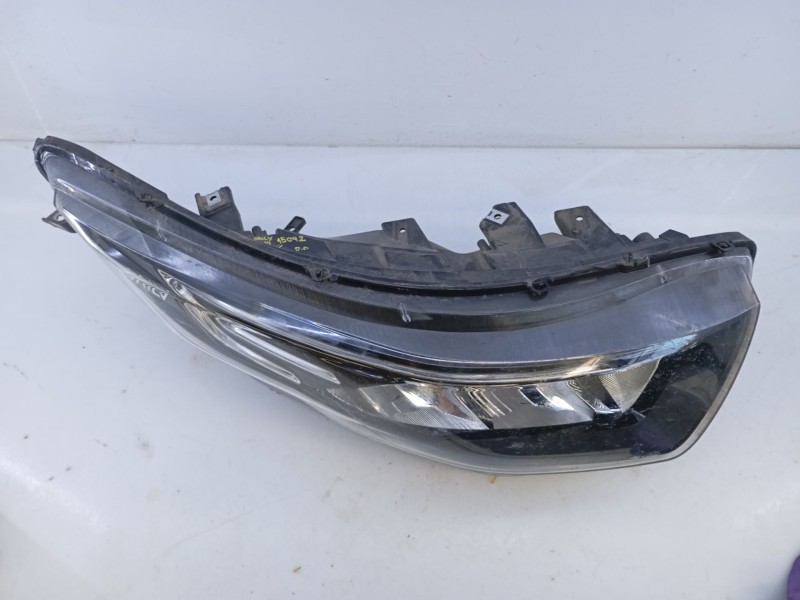 Recambio de faro derecho xenon para iveco daily vi furgoneta 35s18, 35c18, 40c18, 50c18, 60c18, 65c18, 70c18 referencia OEM IAM 