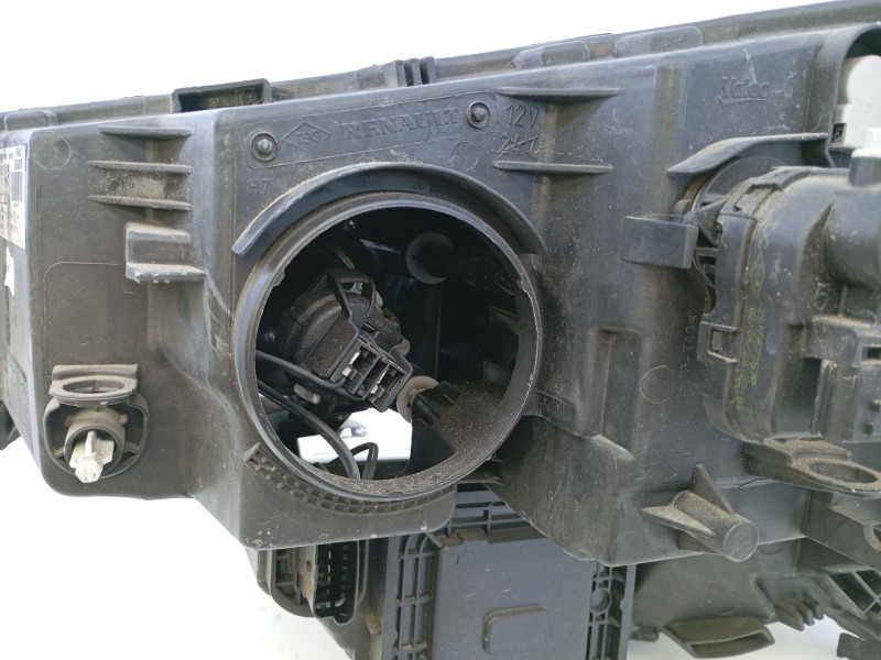 Recambio de faro derecho xenon para renault megane iv sedán 1.5 blue dci 115 (lva6) referencia OEM IAM 260108478R 90060925R 