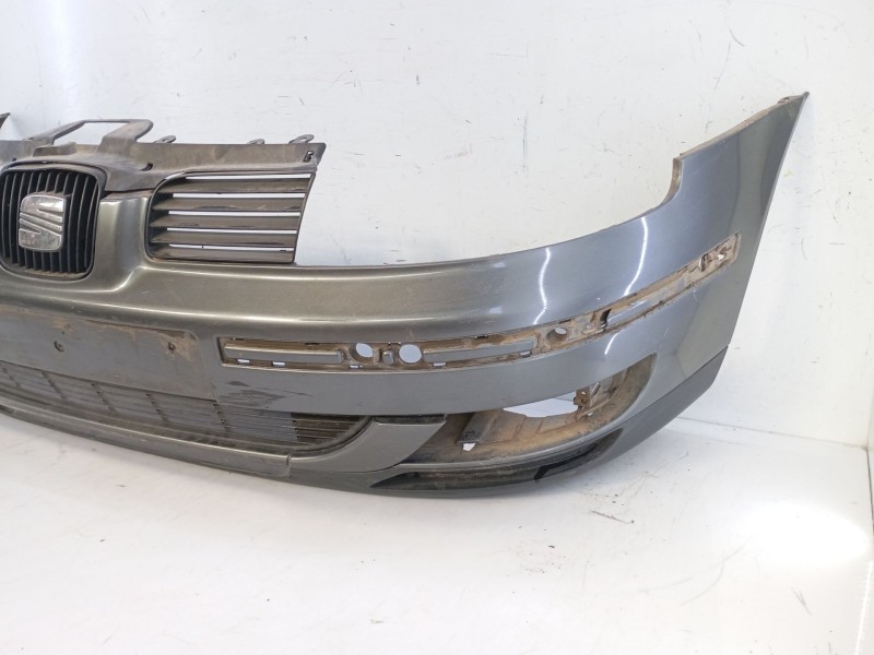 Recambio de paragolpes delantero para seat leon (1m1) stella referencia OEM IAM   