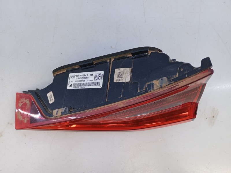 Recambio de piloto trasero derecho porton para audi a1 sportback (gba) 30 tfsi referencia OEM IAM 82A945094B RE28990001 