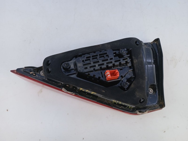 Recambio de piloto trasero izquierdo porton para audi a1 sportback (gba) 30 tfsi referencia OEM IAM 82A945093B RE28990000 