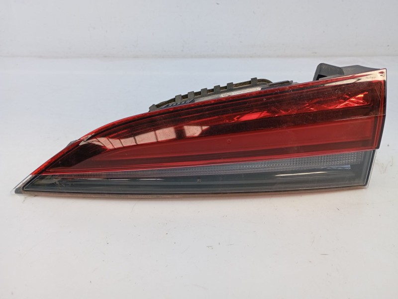Recambio de piloto trasero derecho porton para skoda scala (nw1) 1.0 tsi referencia OEM IAM 657945308B  