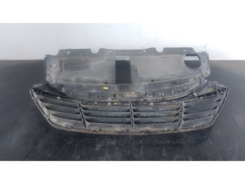 Recambio de rejilla delantera para hyundai ix35 classic 2wd referencia OEM IAM   