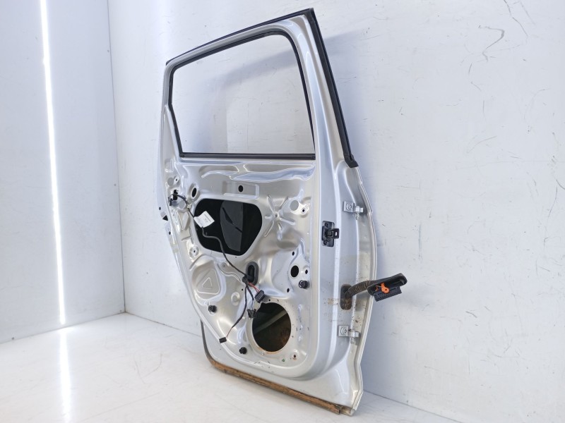 Recambio de puerta trasera izquierda para volkswagen taigo (cs1) 1.0 tsi referencia OEM IAM   