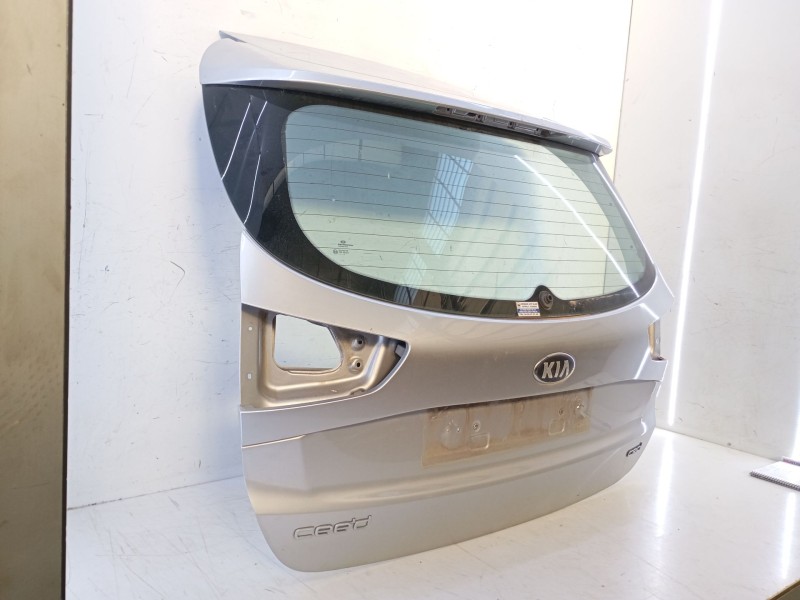 Recambio de porton trasero para kia cee´d (jd) 1.4 crdi 90 referencia OEM IAM   