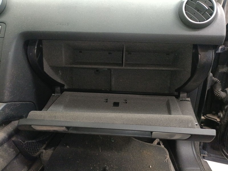 Recambio de guantera para audi a3 (8p1) 2.0 tdi 16v referencia OEM IAM   