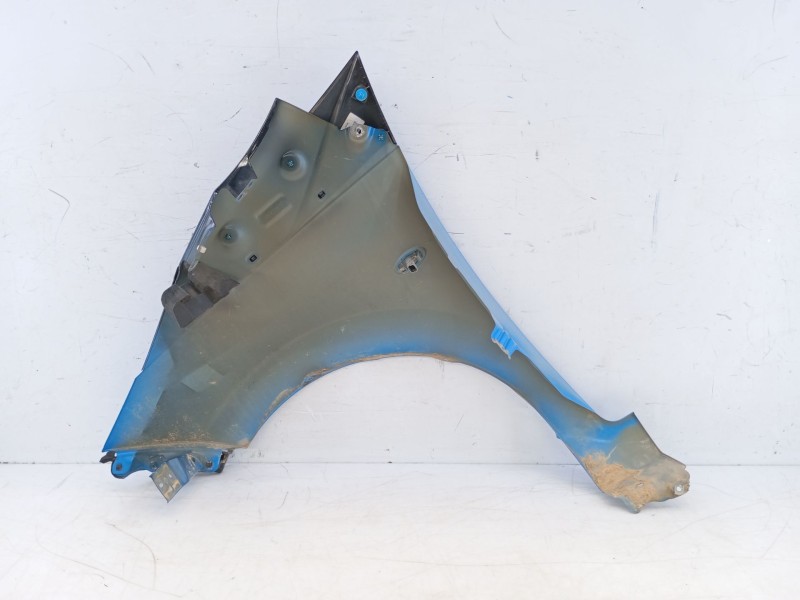 Recambio de aleta delantera derecha para toyota aygo (_b4_) 1.0 (kgb40) referencia OEM IAM   E4-A3-1