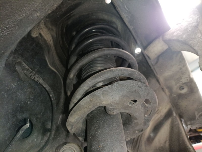 Recambio de amortiguador delantero derecho para audi a3 (8p1) 2.0 tdi 16v referencia OEM IAM   