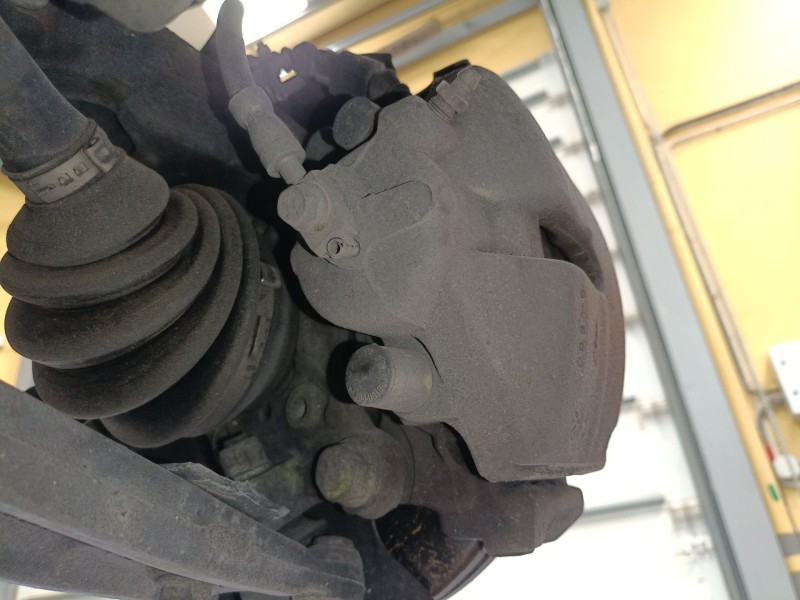 Recambio de pinza freno delantera izquierda para audi a3 (8p1) 2.0 tdi 16v referencia OEM IAM   